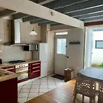 Les Marionnettes, Maison De 80m2 Avec Terrasse