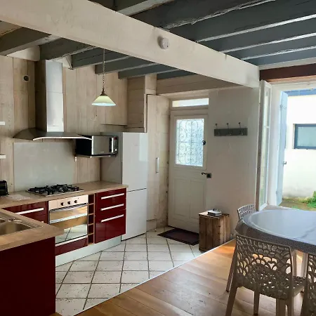 Les Marionnettes, Maison De 80m2 Avec Terrasse