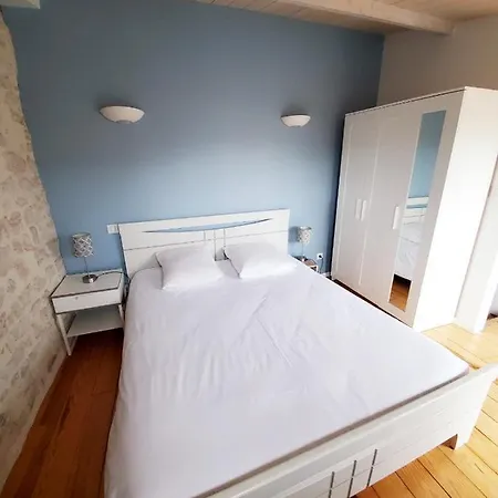 Les Marionnettes, Maison De 80m2 Avec Terrasse *