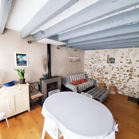 Les Marionnettes, Maison De 80m2 Avec Terrasse Prázdninový dům *