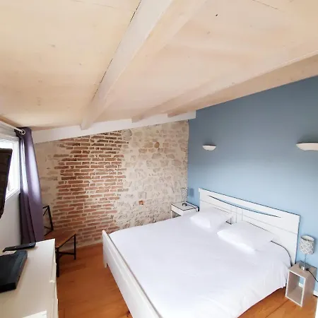 Les Marionnettes, Maison De 80m2 Avec Terrasse Hébergement de vacances *