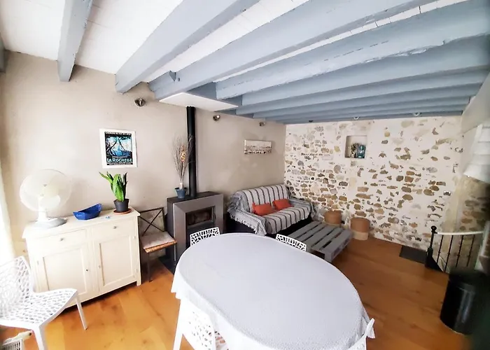 Les Marionnettes, Maison De 80m2 Avec Terrasse Holiday home *